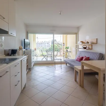 Résidence Eucalyptus - Appt Avec Terrasse Appartement LʼÎle-Rousse